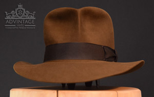 Read more about the article Clean Hero Streets of Cairo Fedora hat in Raiders-Sable