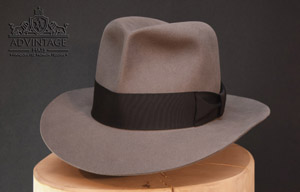 Mehr über den Artikel erfahren Clipper Fedora Hut in mouse-grey