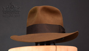 Read more about the article Crusader Fedora Hat in Raiders-Sable