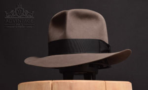 Read more about the article Clipper / Travel Fedora hat (Raiders Style) in Smoke-Grey