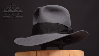 Mehr über den Artikel erfahren Custom Fedora Hut in Steel-Grey