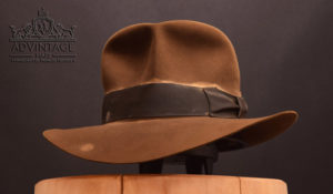 Read more about the article Hero Streets of Cairo Fedora hat in Bright-Sable with shorter crown