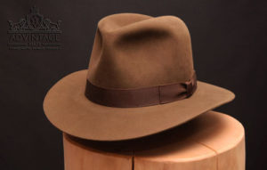 Read more about the article Custom Fedora hat in Light-Sable – based on the hat of Alan Grant in Jurassic Park 3