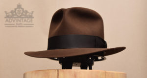 Mehr über den Artikel erfahren CS Hero Fedora Hut (original Adenvturebilt Hutblöcke)
