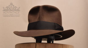 Mehr über den Artikel erfahren Dezenter SoC Fedora Hut in True-Sable