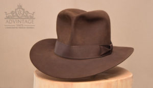 Mehr über den Artikel erfahren Custom Fedora Hut in True-Sable