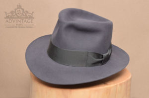 Mehr über den Artikel erfahren Custom Fedora Hut in Steel-Grey