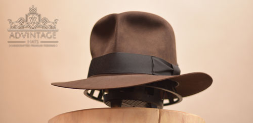 Mehr über den Artikel erfahren Dezenter SoC Fedora Hut in True-Sable