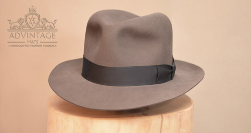 Mehr über den Artikel erfahren Custom Fedora Hut in Smoke-Grey