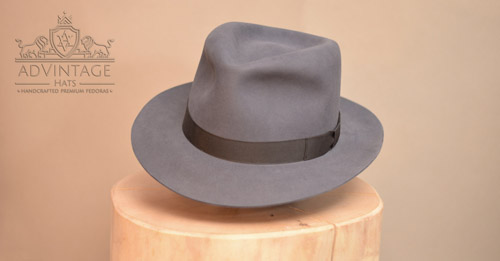 Mehr über den Artikel erfahren Custom MasterPiece Fedora Hut in Steel-Grey