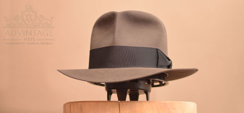 Mehr über den Artikel erfahren Clipper Fedora Hut – Smoke-Grey