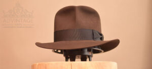 Read more about the article MasterPiece Raider Fedora mit Turn – True-Sable