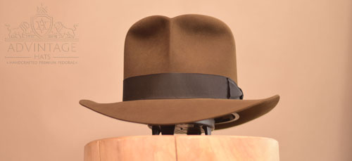 Mehr über den Artikel erfahren Raider Fedora Hut in Bright-Sable