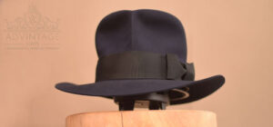 Mehr über den Artikel erfahren Custom Fedora Hut in Midnight-Blue