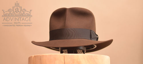Mehr über den Artikel erfahren Kürzerer Raider Fedora Hut ohne Turn in True-Sable