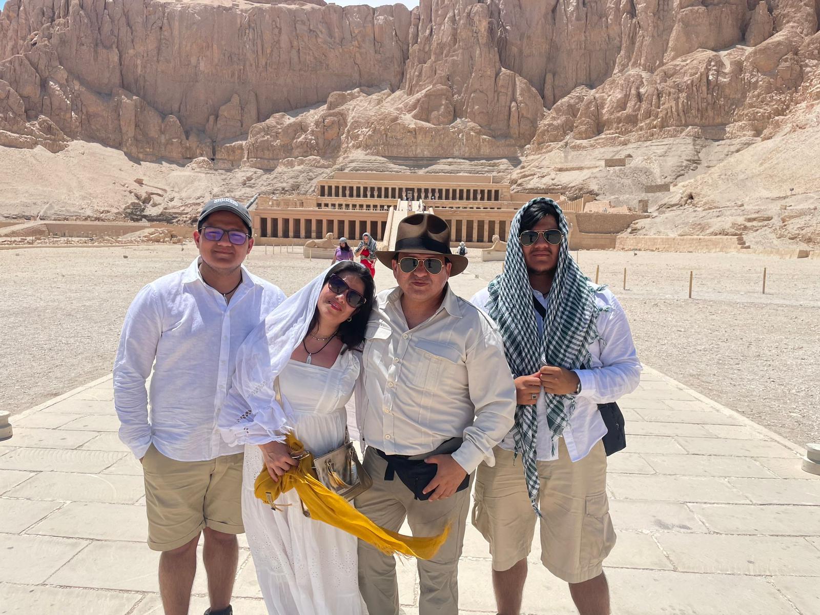 Mehr über den Artikel erfahren Customer photos from Egypt