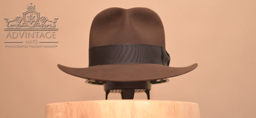 Mehr über den Artikel erfahren Temple Fedora Hut (Minen Szene) in True-Sable