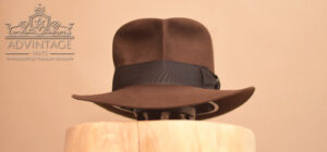 Mehr über den Artikel erfahren Hero SoC Fedora Hut in True-Sable (nicht verwittert)
