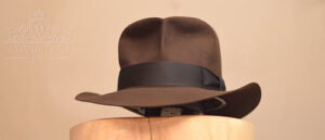 Mehr über den Artikel erfahren Dezenter MasterPiece SoC Fedora in True-Sable (long oval)