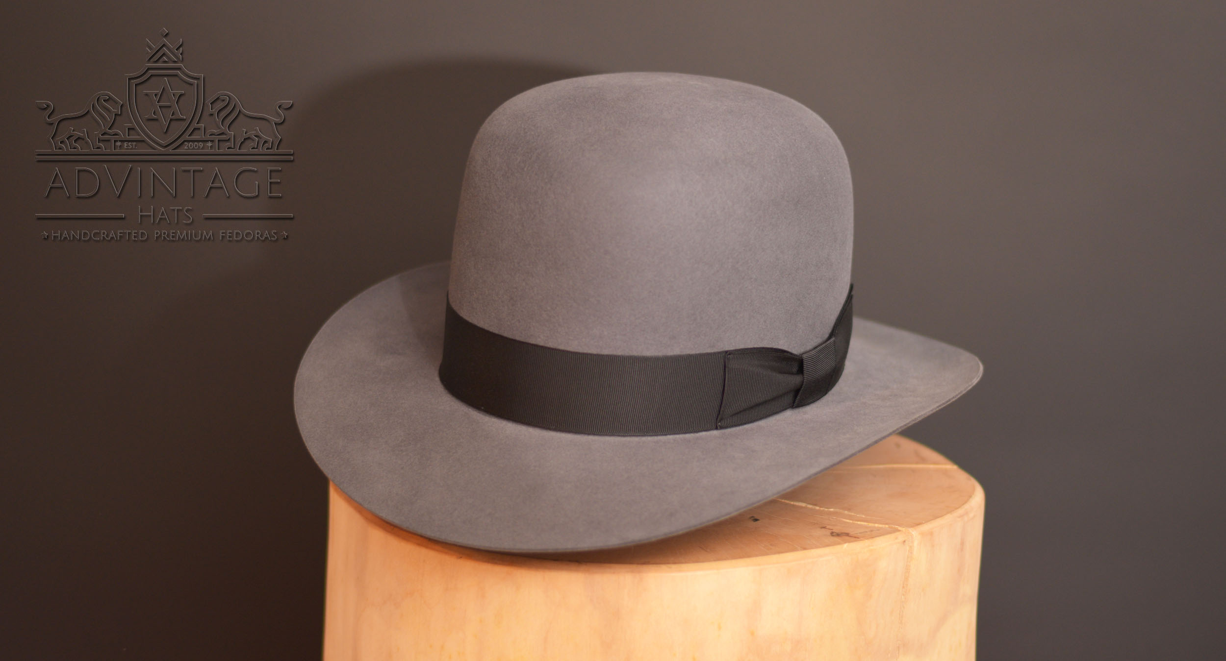 Read more about the article MasterPiece Clipper Fedora Hat, open-crowned, in Steel-Grey