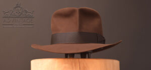 Mehr über den Artikel erfahren Dezenter SoC Fedora Hut in True-Sable